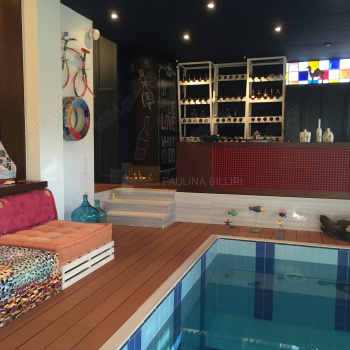 Playroom - εσ.πισίνα . Playroom - indoor swimming pool