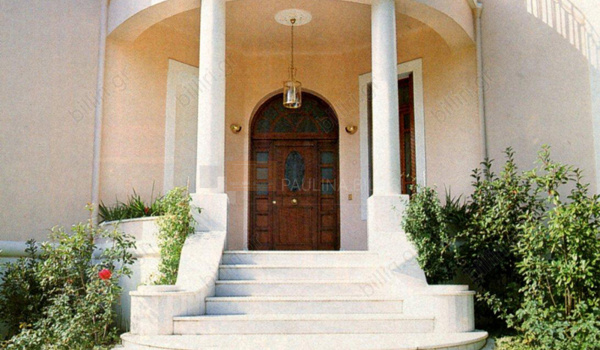 Είσοδος - Entrance