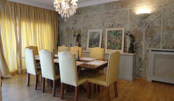 Tραπεζαρία - Dinning room
