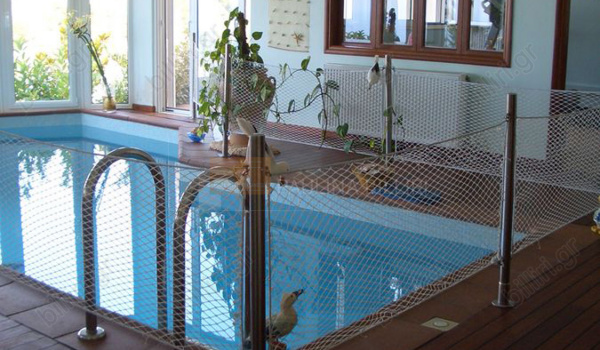 Εσωτερική πισίνα - Indoor pool